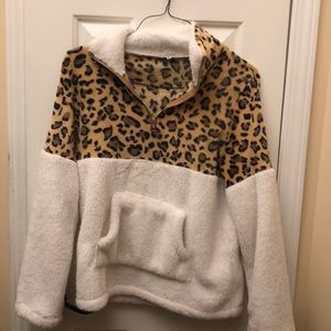 FLEECE Leopard print half zip MEDIUM